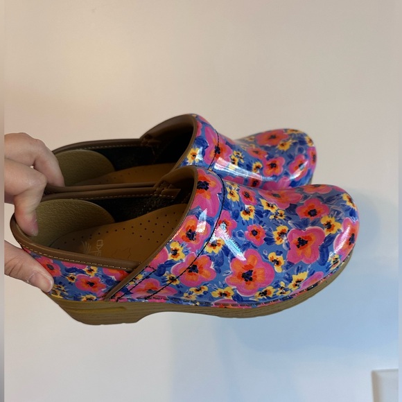 Dansko Shoes - Dansko Floral Women's patent leather clogs - NWOT